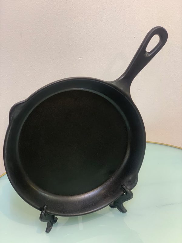 Plate with handle - DH Item 0126